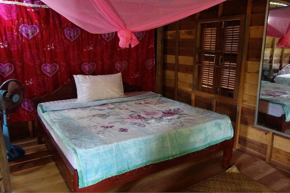 Authentic Cambodian Angkor Cottage Family Double or Twin Room, 1 Bedroom, Garden View, Executive Level 2