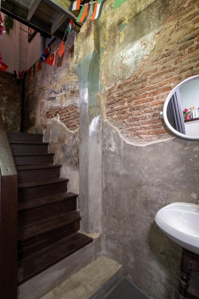 undefined Sip N' Camp - Hostel 8