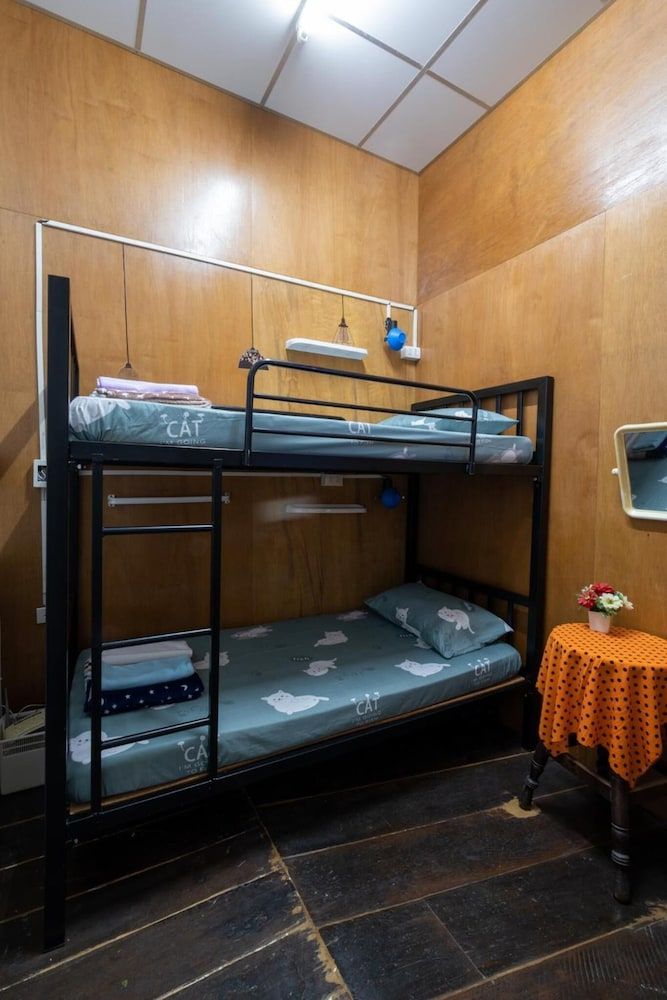 undefined Sip N' Camp - Hostel 2