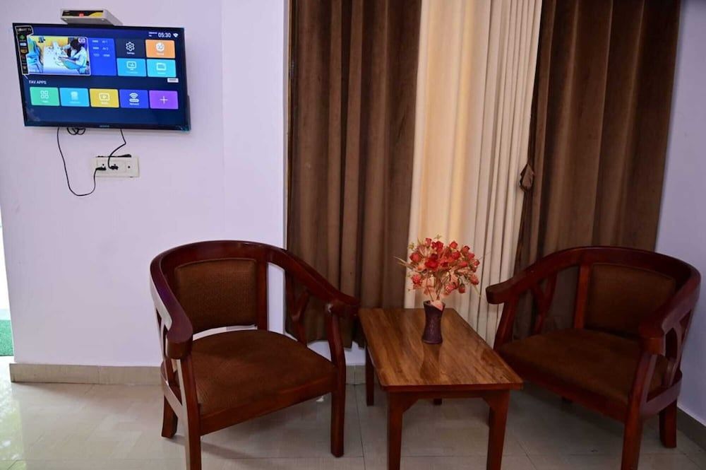 Ambience Hill Nainital Deluxe Double Room 15