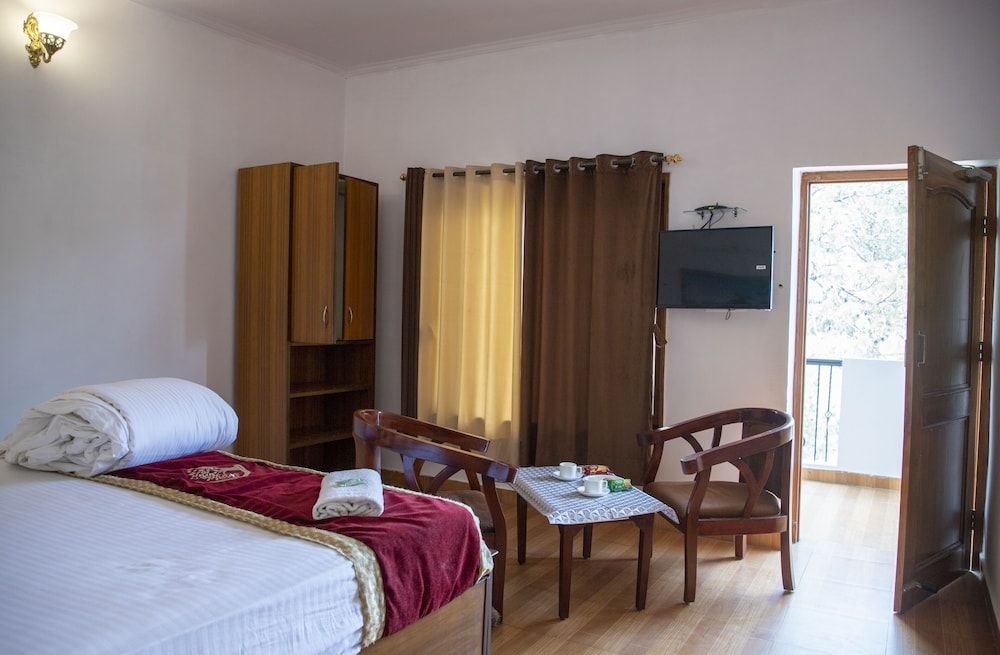 Ambience Hill Nainital Deluxe Double Room 5