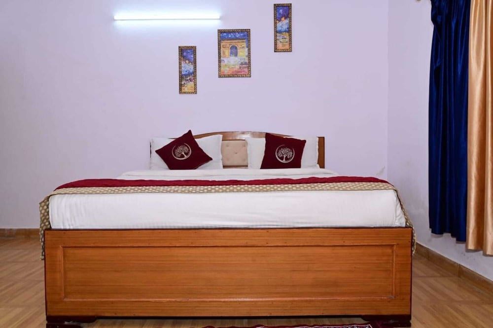 Ambience Hill Nainital Deluxe Double Room