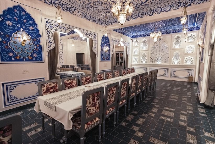 Food & Dining