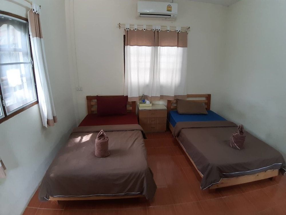 Forest Standard Twin Room 6