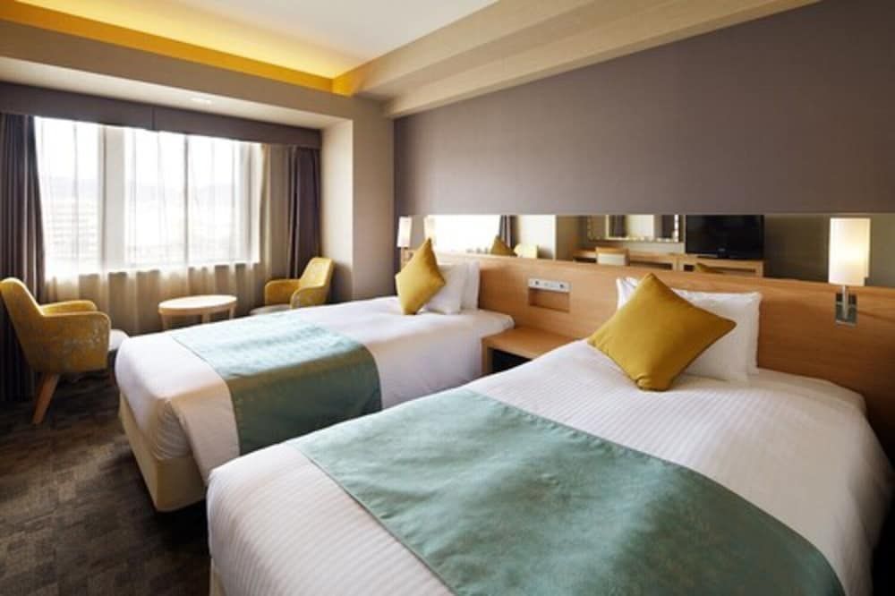 Standard Twin Room, Non Smoking (Adjacent Beds)