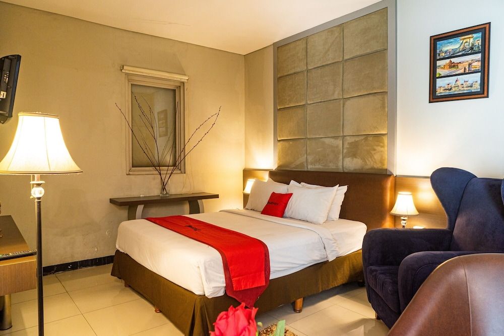 RedDoorz Plus near Blok M Square Suite (RedDoorz) 4
