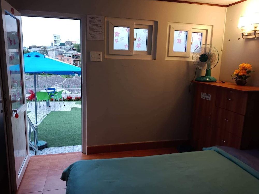 The Train Station Homestay Double Room 4