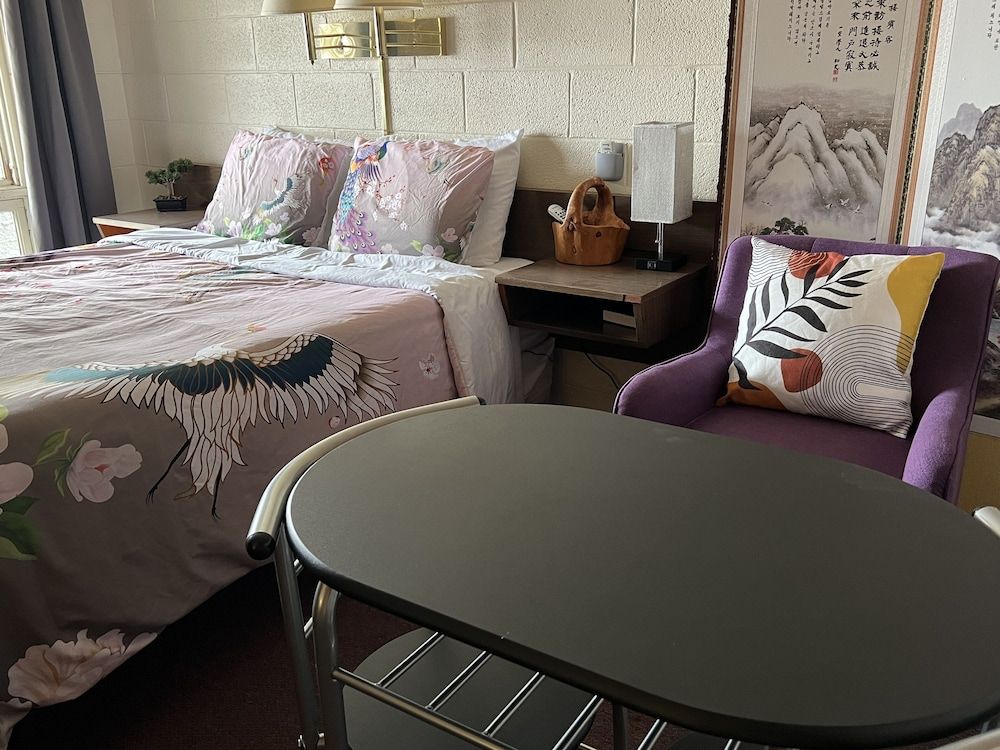 Midtown Inn & Suites Basic Studio Suite