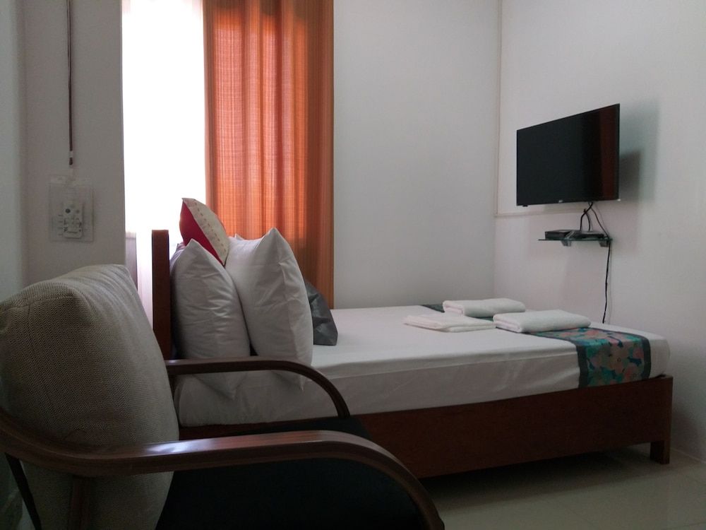 undefined Lighthouse Apartment and Guest Inn 6