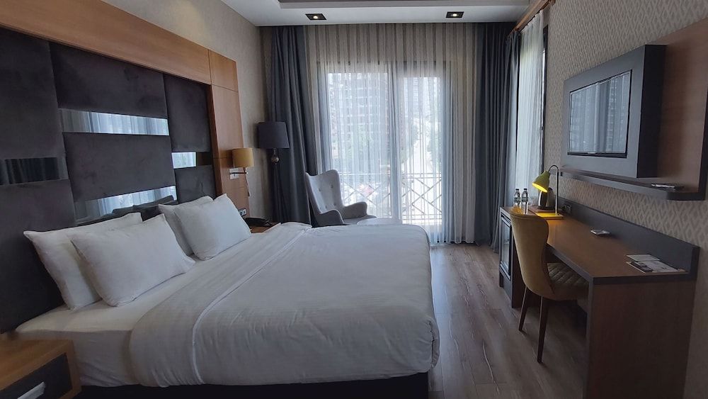 Standard Room, 1 King Bed, Smoking