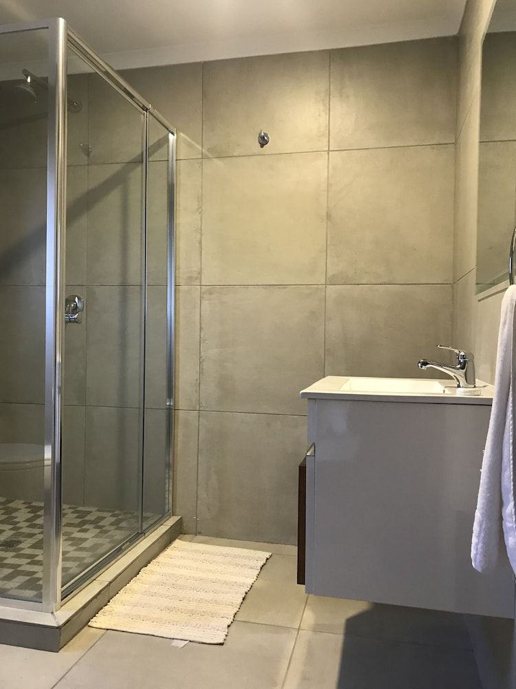 Windmill Farm Comfort Chalet, Multiple Beds, Non Smoking 2