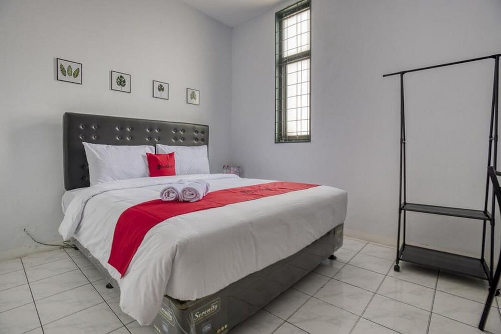 undefined Formerly Reddoorz Plus Near Jakarta Kota Station 7