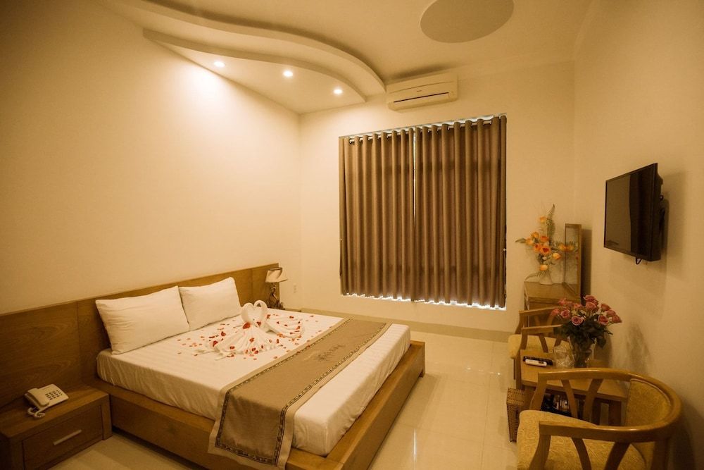 Tuyet Suong Villa Hotel