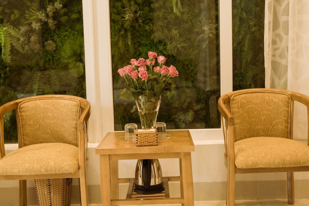 Tuyet Suong Villa Hotel Standard Double Room 5