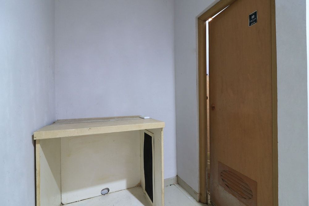 Residence Minimalis Mampang Standard Room 2