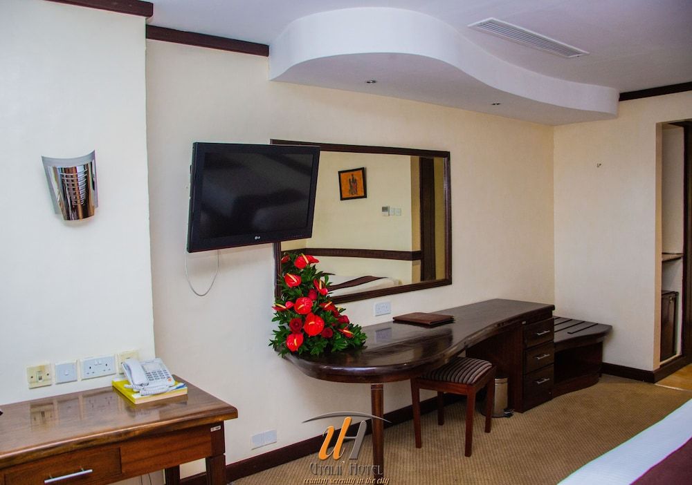 Utalii Hotel Standard Double Room 4