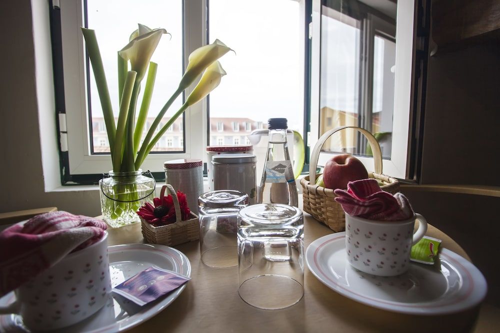 Lisbon Inn Bica Suites Economy Twin Room, 1 Bedroom 3