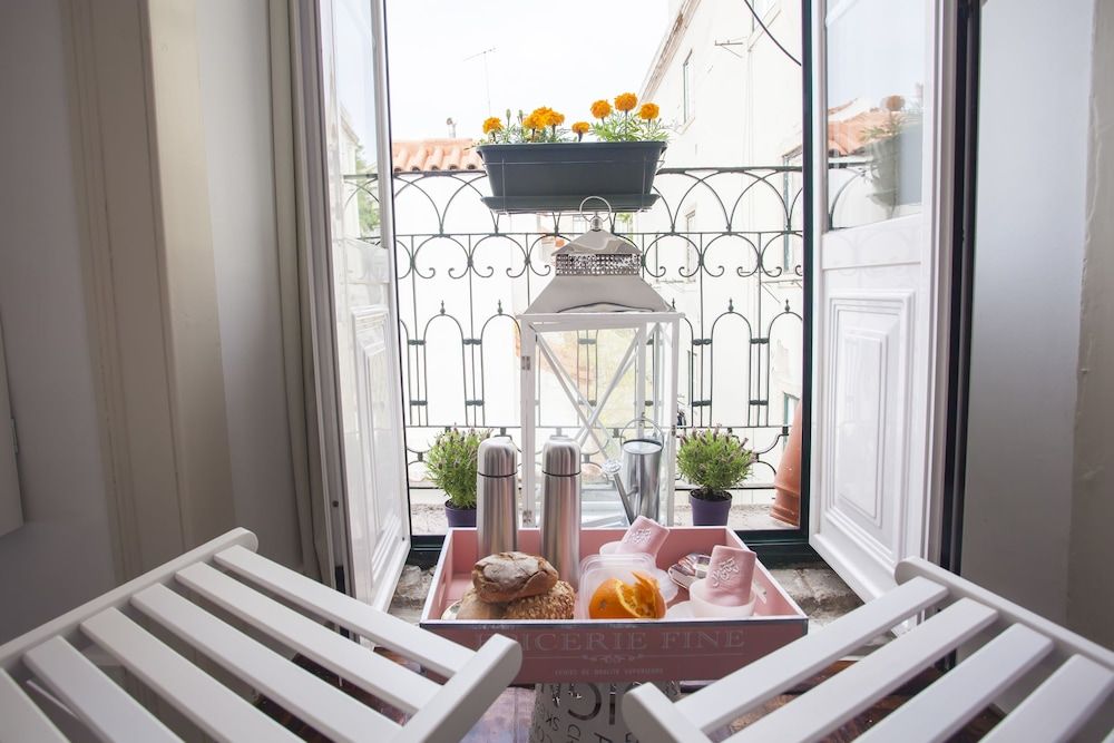undefined Lisbon Inn Bica Suites 9