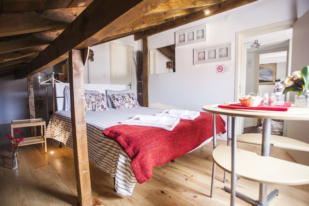 Lisbon Inn Bica Suites Economy Twin Room, 1 Bedroom 2