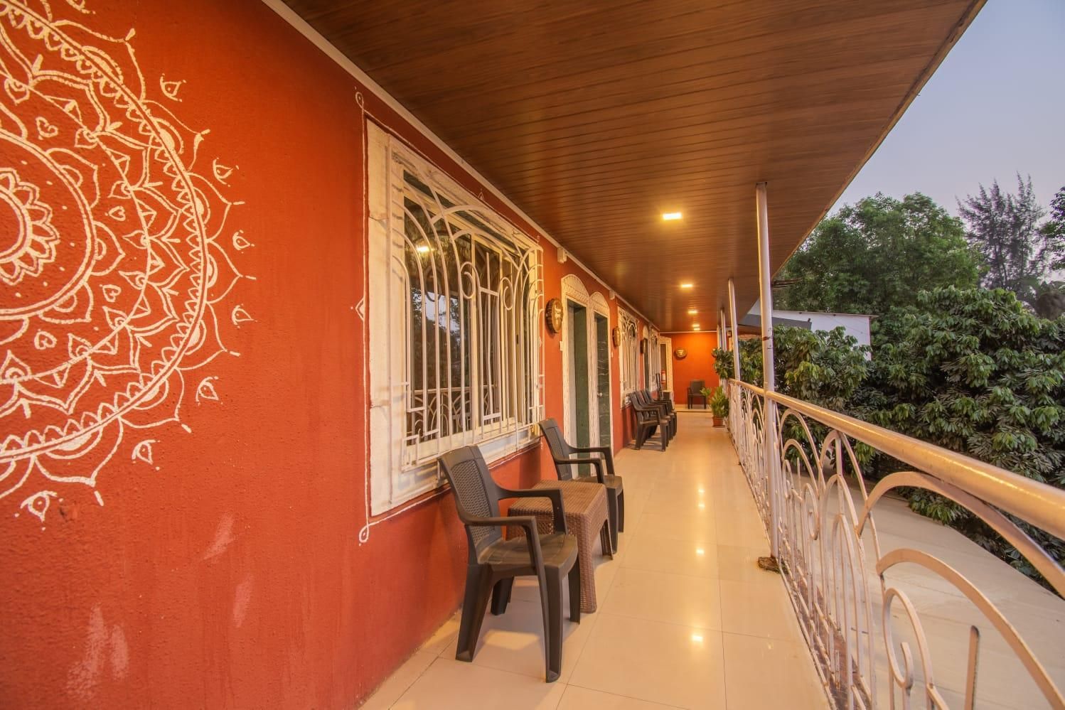 undefined Flora Ecostay 2