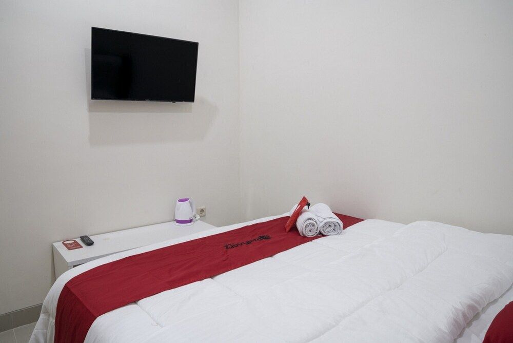 undefined RedDoorz @ Bandengan Jakarta 6