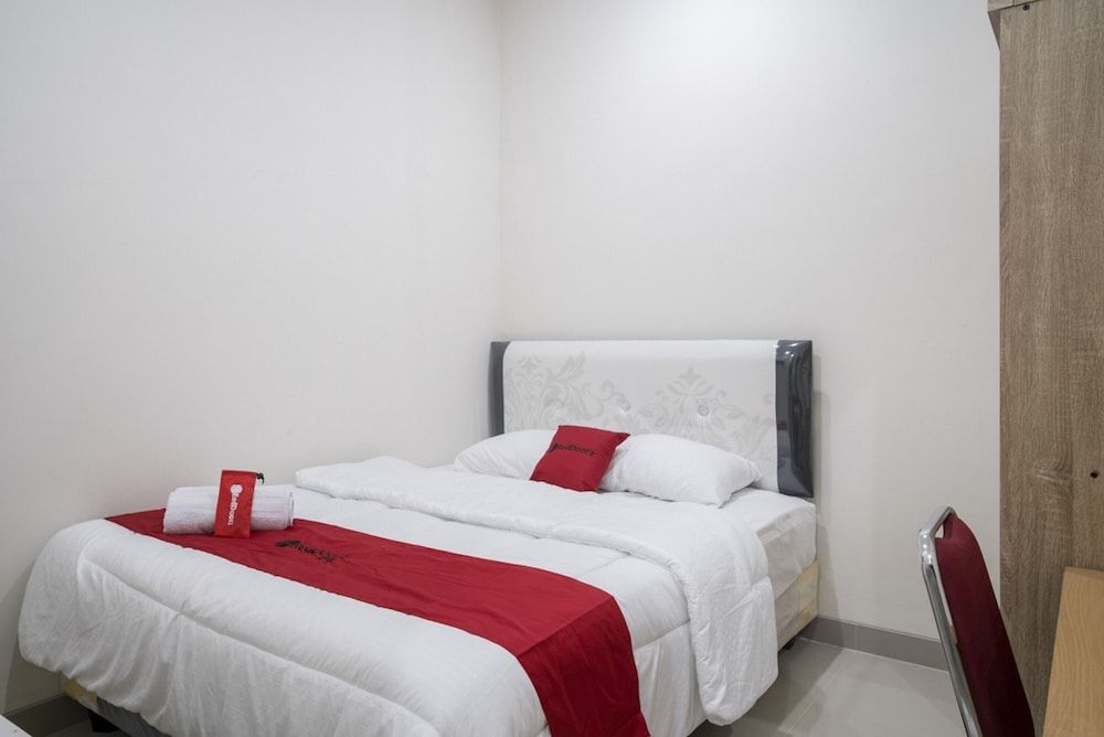 undefined RedDoorz @ Bandengan Jakarta 3