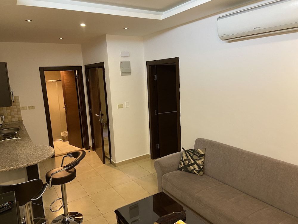 undefined 7 Days Hotel 3