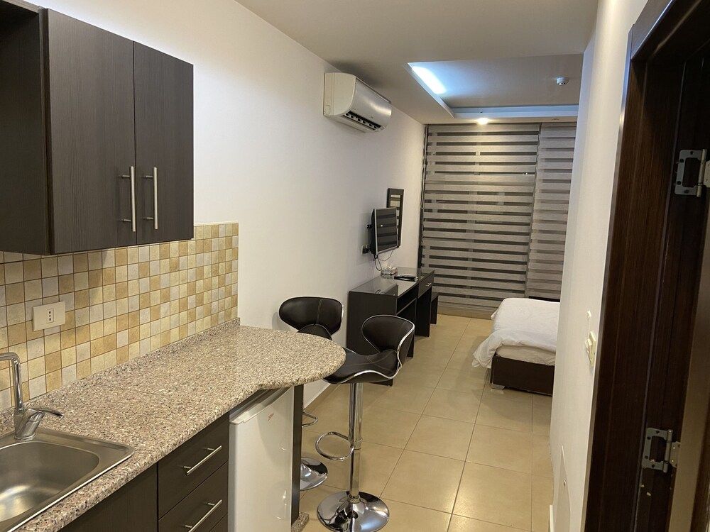 undefined 7 Days Hotel 4