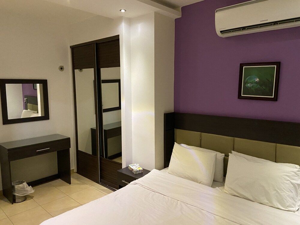 undefined 7 Days Hotel 6