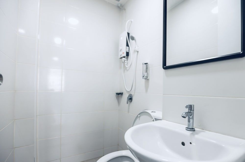 MetroCity Staycation Family Condo, Mountain View 6