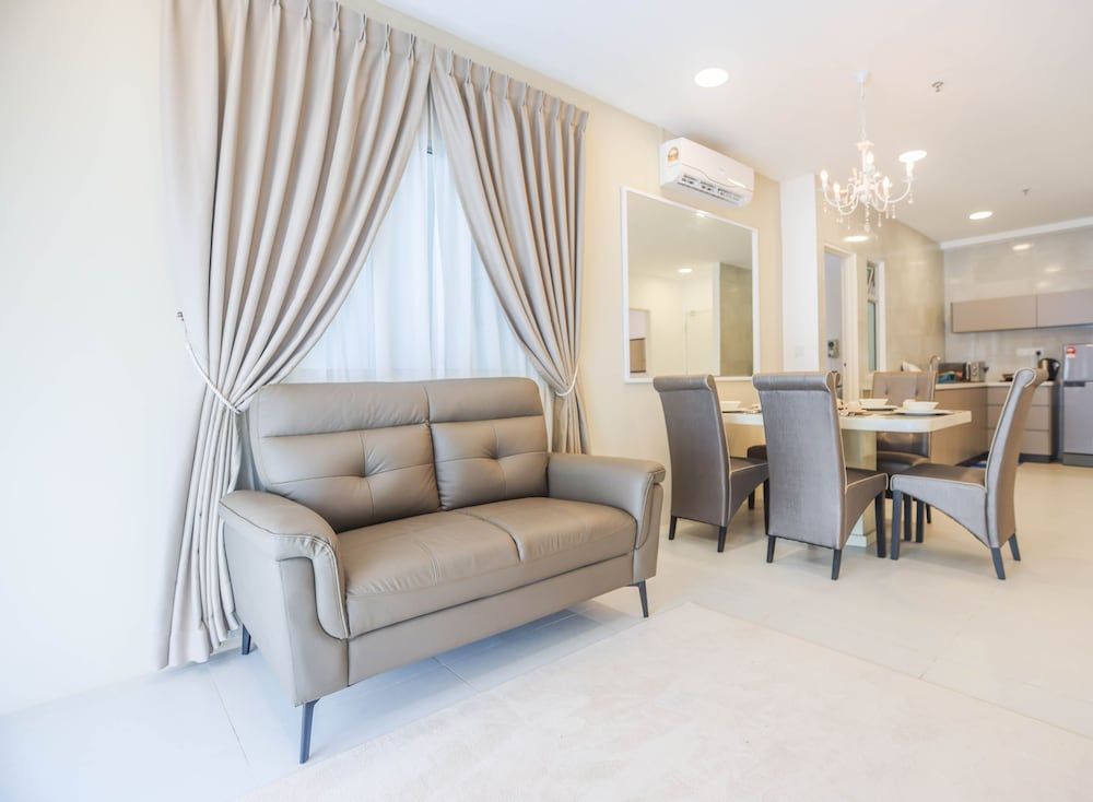 MetroCity Staycation Family Condo 6