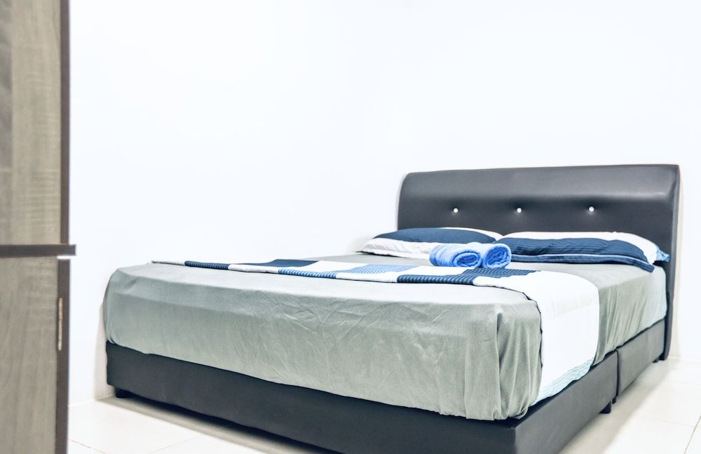 MetroCity Staycation Family Condo, Mountain View 3