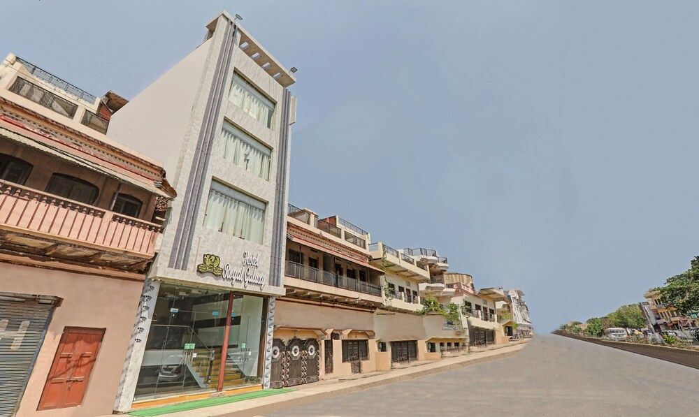 undefined  Itsy Hotels Royal Galaxy - 3 km from Sangam 10