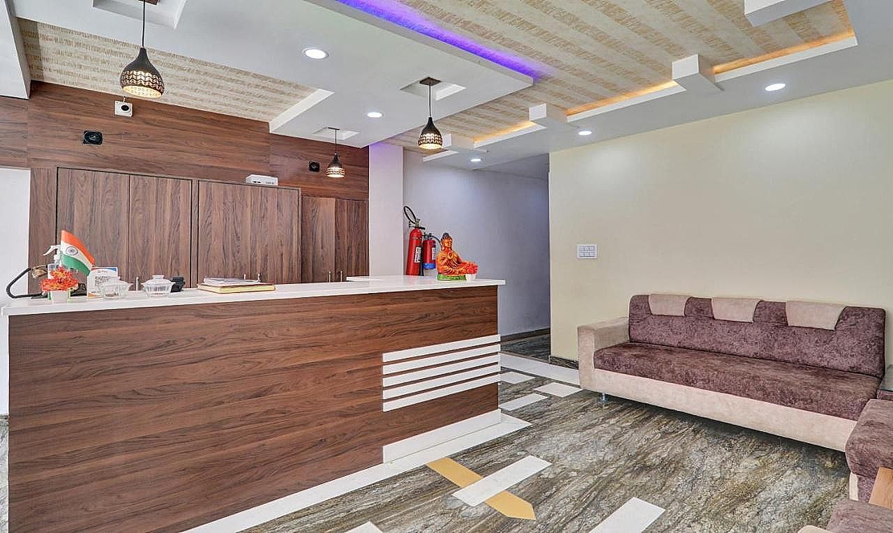 undefined  Itsy Hotels Royal Galaxy - 3 km from Sangam 2