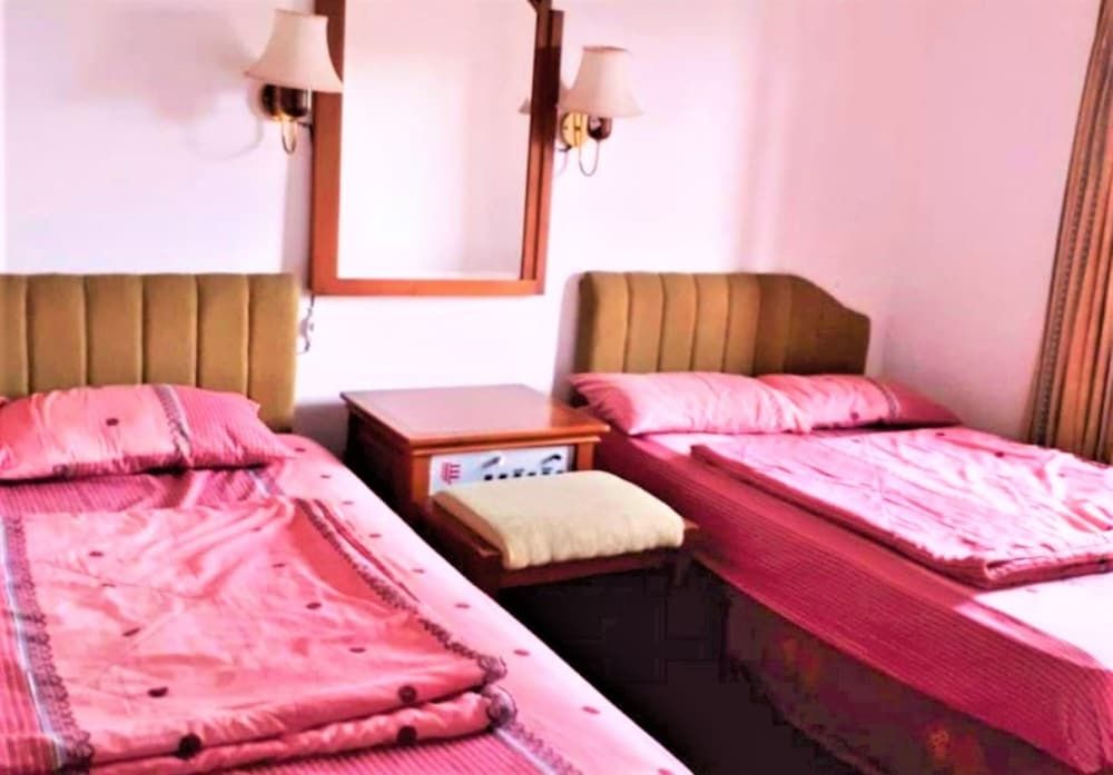 Villa Orange Lembang Pengkolan Family Room 10