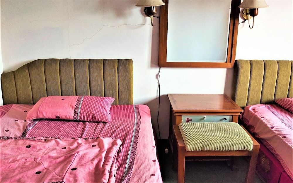 Villa Orange Lembang Pengkolan Family Room 8