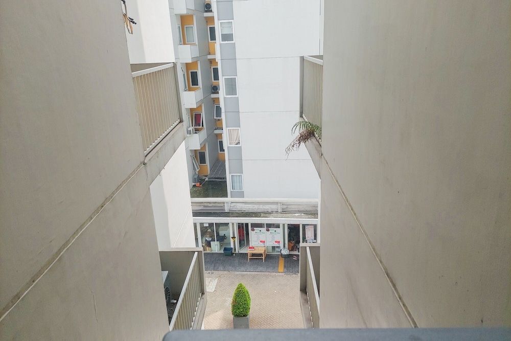 undefined Cozy And Minimalist Studio (No Kitchen) At Aeropolis Apartment 2