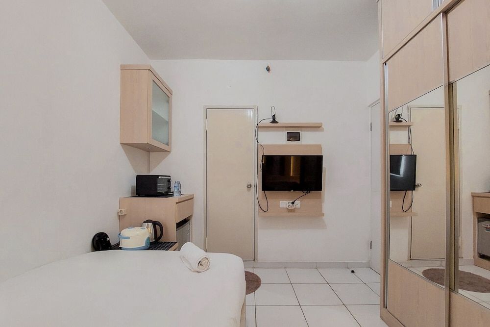 undefined Cozy And Minimalist Studio (No Kitchen) At Aeropolis Apartment 9