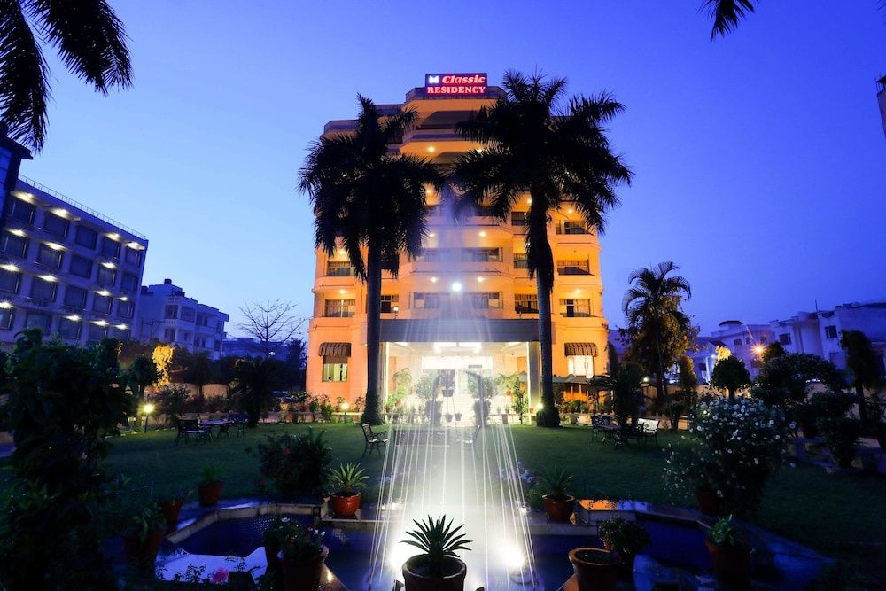 Front of property - evening/night