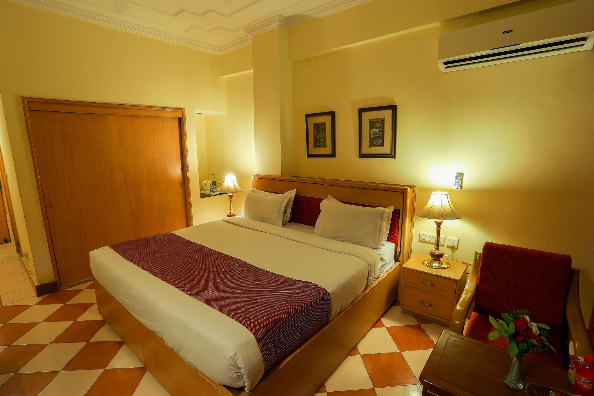 Executive Suite Room (Spacious Room, Separate Living Room)