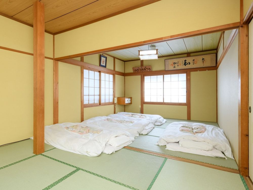Japanese Room up to 8 guests with Shared Bathroom (Non-Smoking)