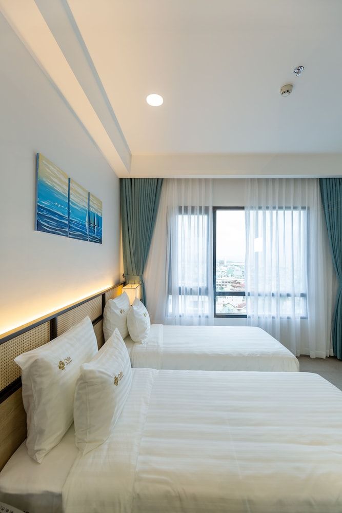 Odin Hotel Quy Nhon Deluxe Double or Twin Room, City View 2