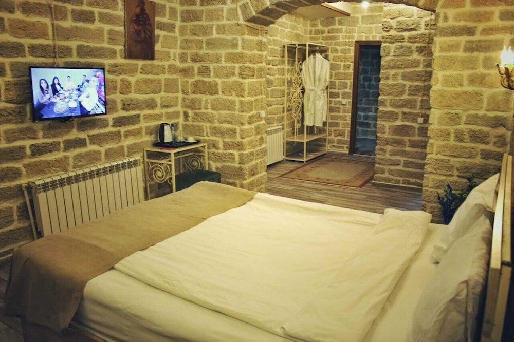 undefined Antique Hotel Old Town 8