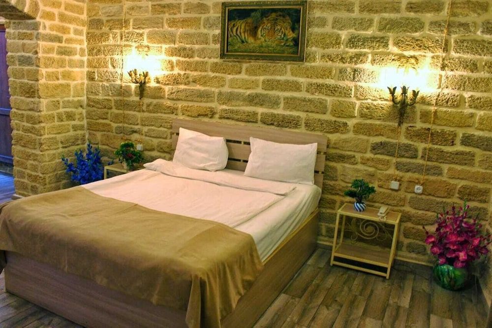 undefined Antique Hotel Old Town 7