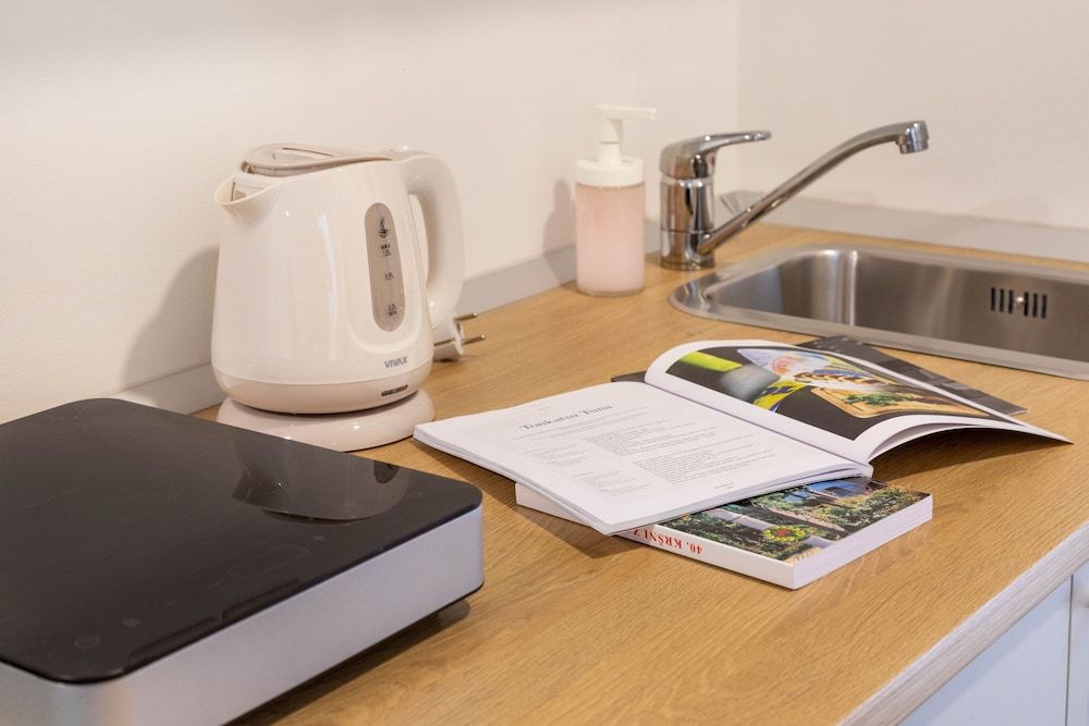 undefined Spacious Studio Near City Center 5