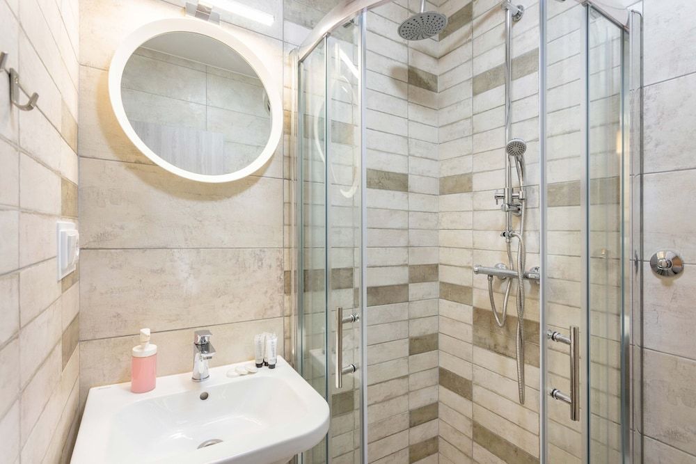 undefined Spacious Studio Near City Center 10