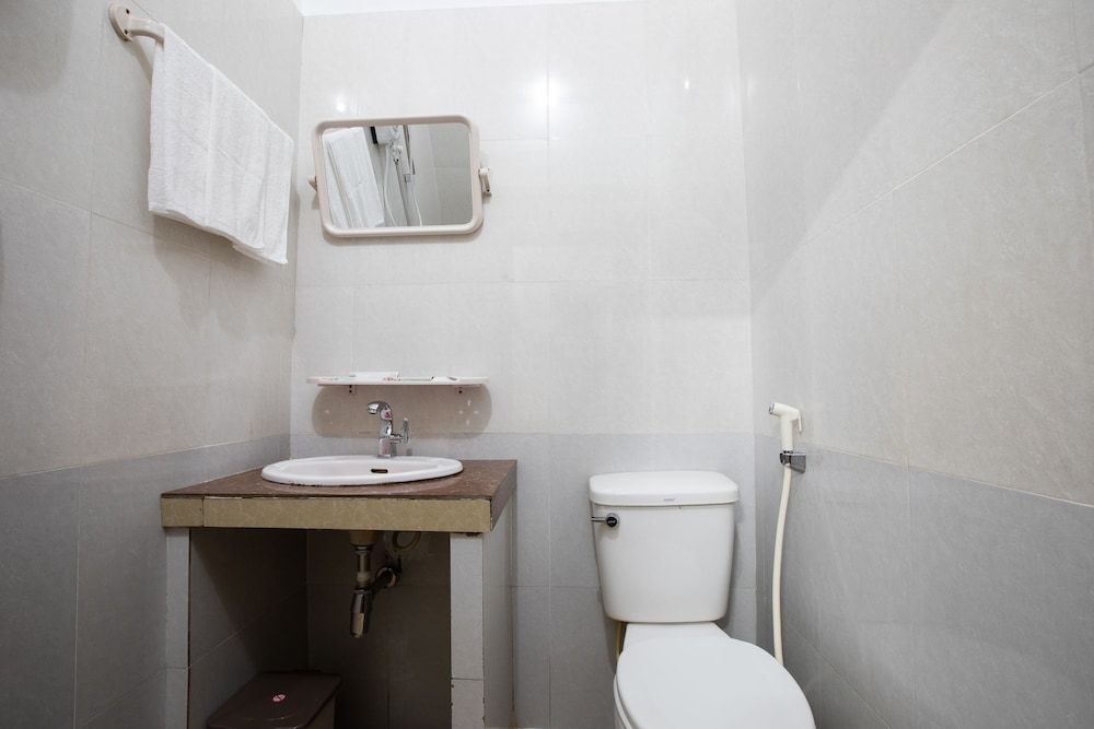 Botoum Hostel Standard Double Room 6