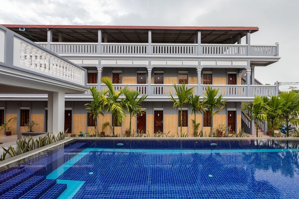 undefined Botoum Hostel 8