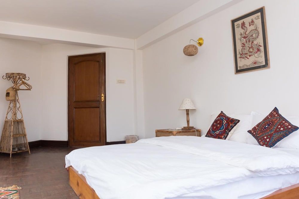 undefined Tembas House 10