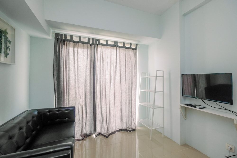 Cozy Stay 2BR Tamansari Mahogany Apartment Room 12